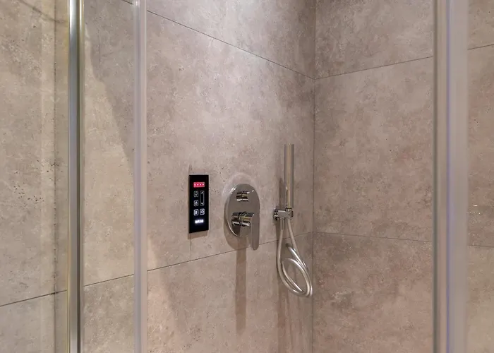 Apartment Iflat Trastevere Life With Beauty, Elegance &